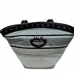 ΓΥΝΑΙΚΕΙA ΤΣΑΝΤΑ ΩΜΟΥ 